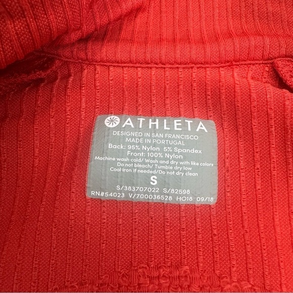 Athleta Insulated Flurry PrimaLoft Jacket Red Size S #383707 T0403 light weight - Picture 5 of 14